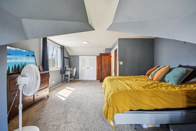 836 S Michigan Avenue, Villa Park, IL 60181