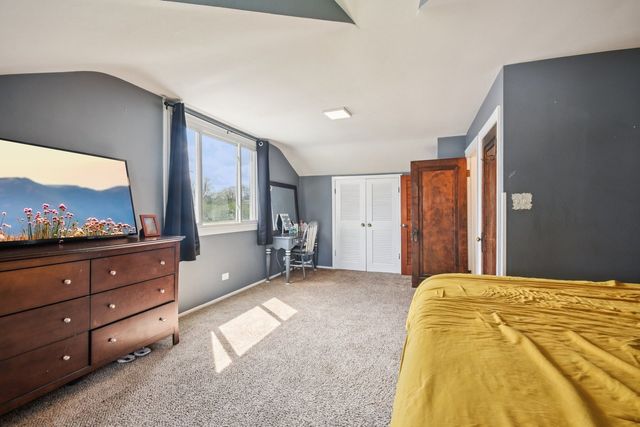 836 S Michigan Avenue, Villa Park, IL 60181