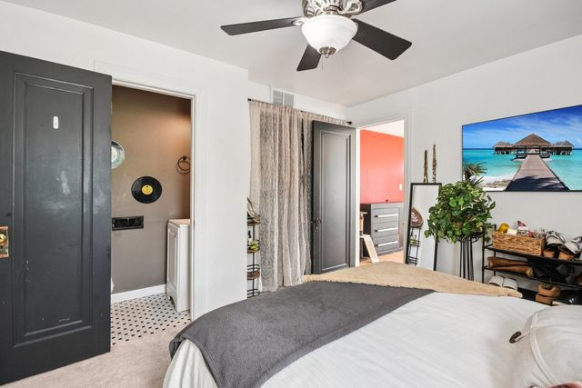 836 S Michigan Avenue, Villa Park, IL 60181