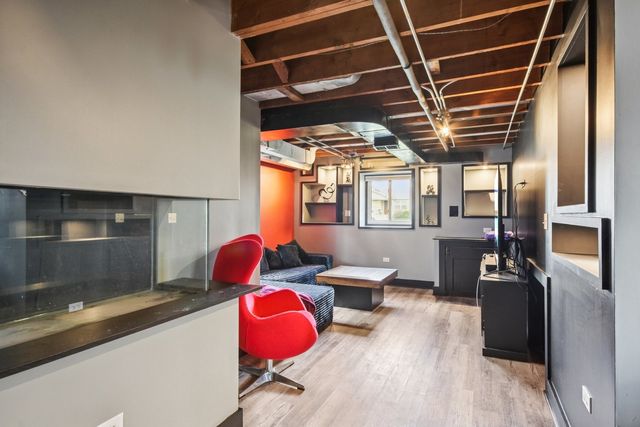 836 S Michigan Avenue, Villa Park, IL 60181