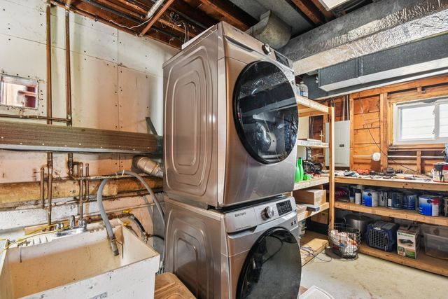 836 S Michigan Avenue, Villa Park, IL 60181