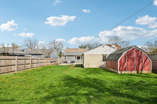 836 S Michigan Avenue, Villa Park, IL 60181