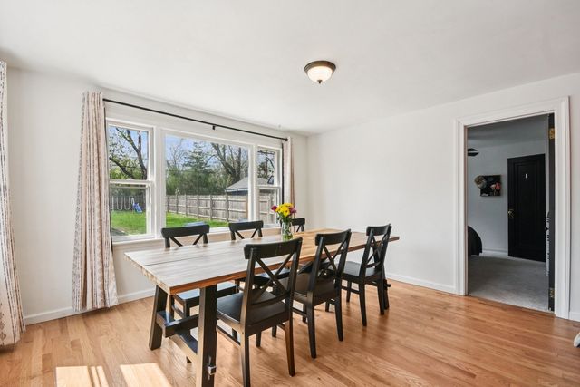 836 S Michigan Avenue, Villa Park, IL 60181