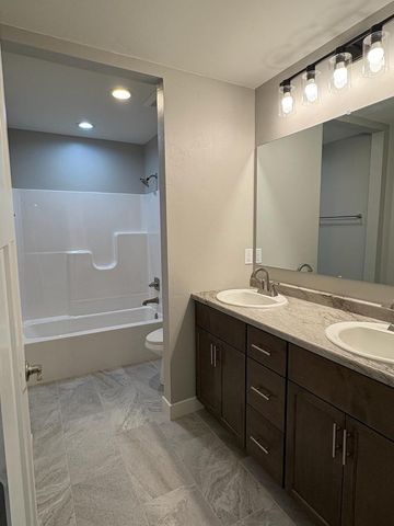 1762 LOYAL DRIVE, Neenah, WI 54956