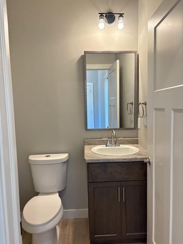 1762 LOYAL DRIVE, Neenah, WI 54956