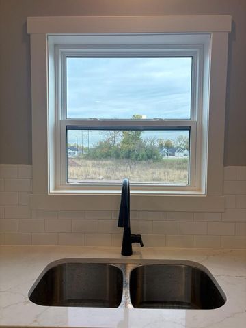 1762 LOYAL DRIVE, Neenah, WI 54956