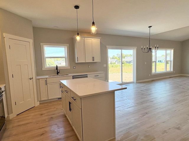 1762 LOYAL DRIVE, Neenah, WI 54956