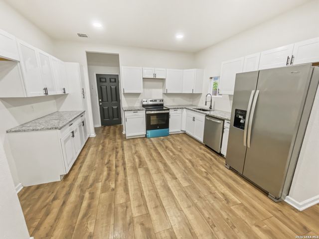 338 SW 42nd, San Antonio, TX 78237