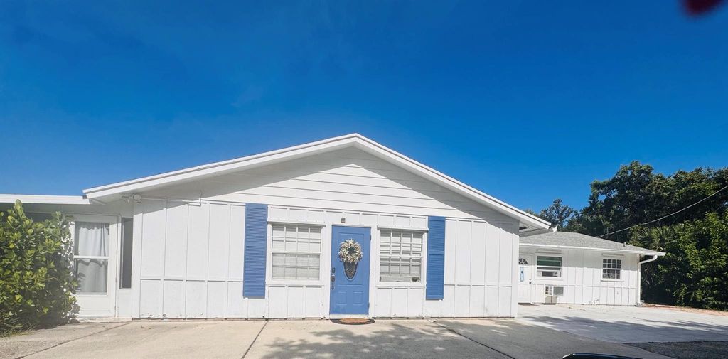 2480 Cardinal Lane, Palm Beach Gardens, FL 33410