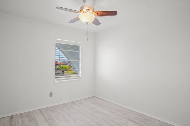 318 W Cotter Ave 2, Port Aransas, TX 78373