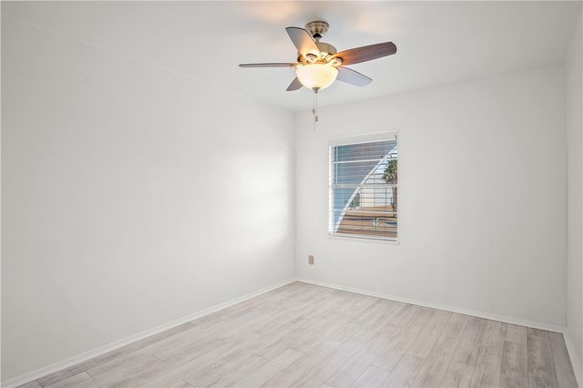 318 W Cotter Ave 2, Port Aransas, TX 78373