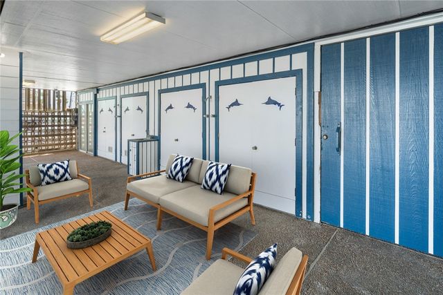 318 W Cotter Ave 2, Port Aransas, TX 78373