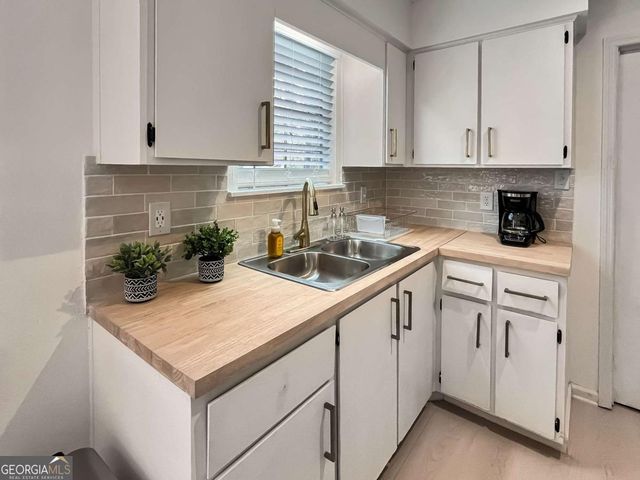 216 Pinecrest Place, Pooler, GA 31322