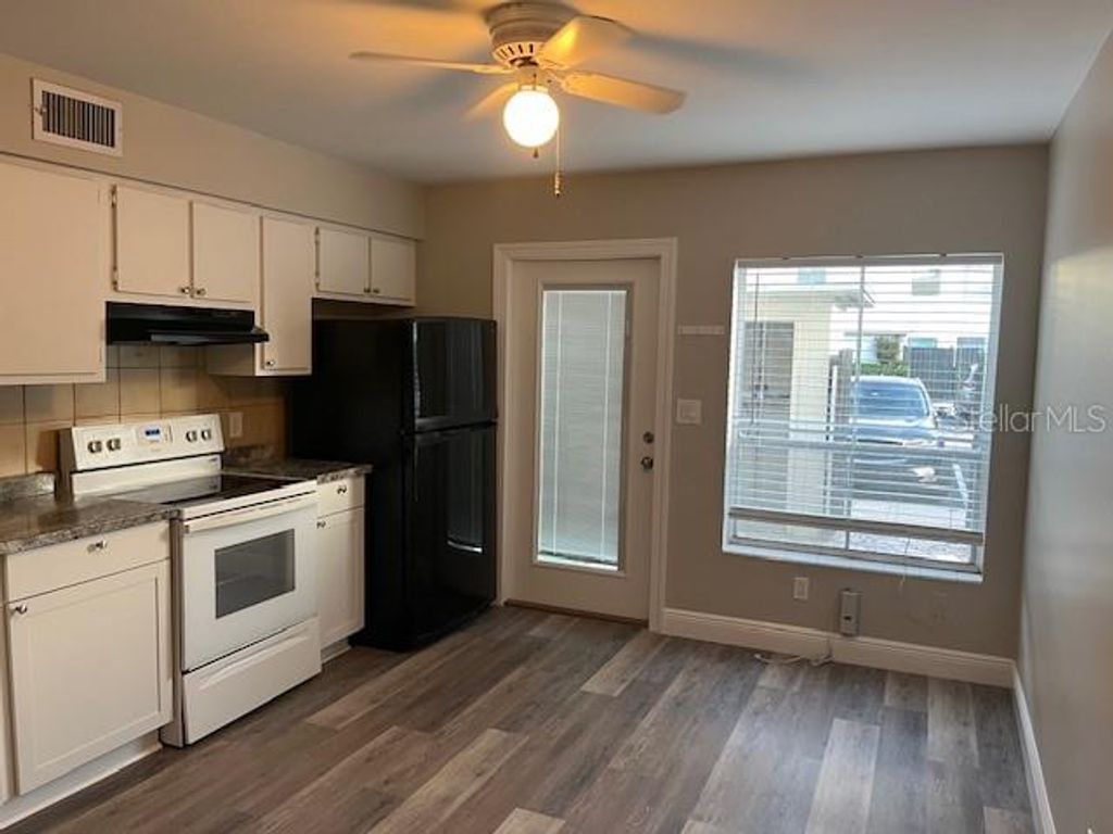 Image 4 of property listing at 4220 LA DEGA COURT, Tampa, FL 33611