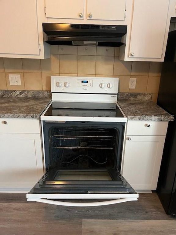 Image 6 of property listing at 4220 LA DEGA COURT, Tampa, FL 33611