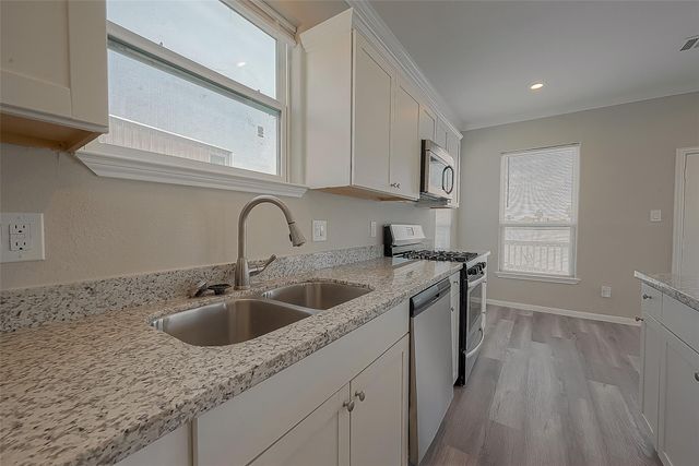 2730 Avenue D, San Leon, TX 77539