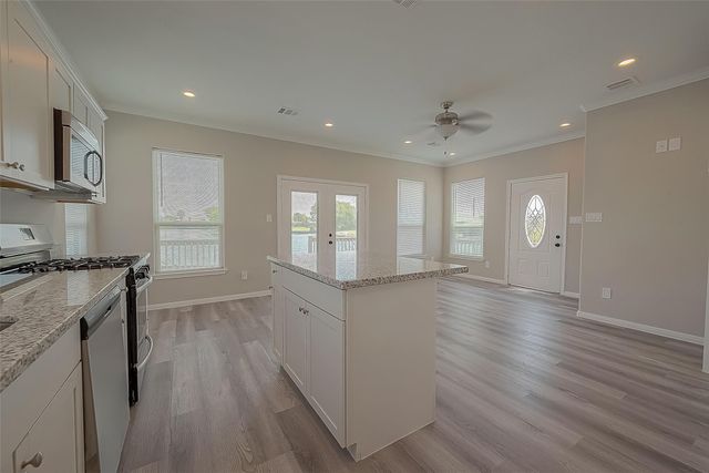 2730 Avenue D, San Leon, TX 77539