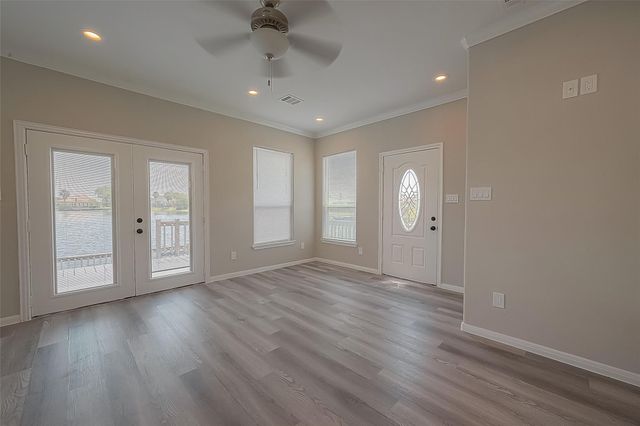 2730 Avenue D, San Leon, TX 77539