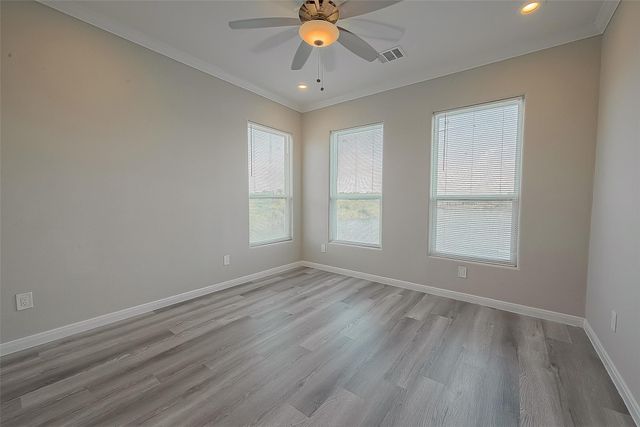 2730 Avenue D, San Leon, TX 77539