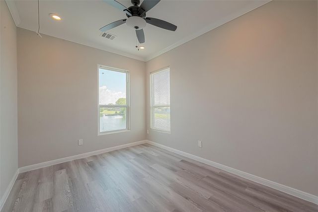 2730 Avenue D, San Leon, TX 77539