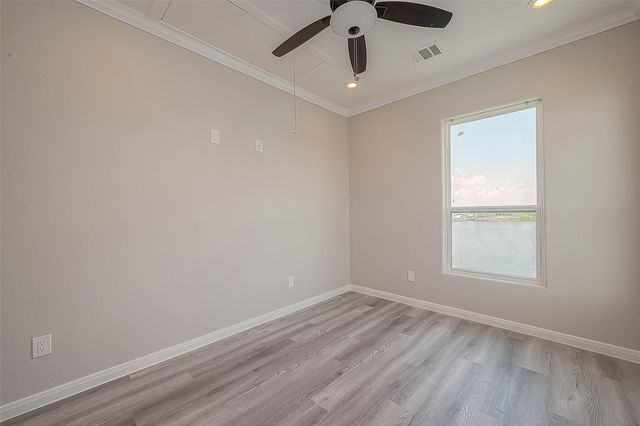 2730 Avenue D, San Leon, TX 77539