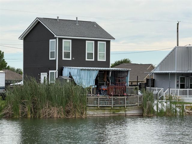 2730 Avenue D, San Leon, TX 77539
