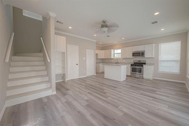 2730 Avenue D, San Leon, TX 77539