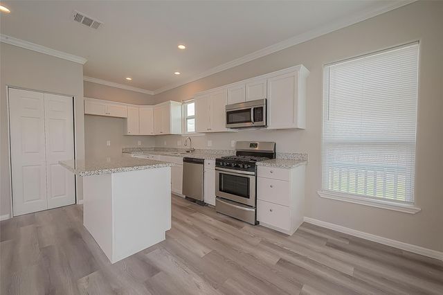 2730 Avenue D, San Leon, TX 77539