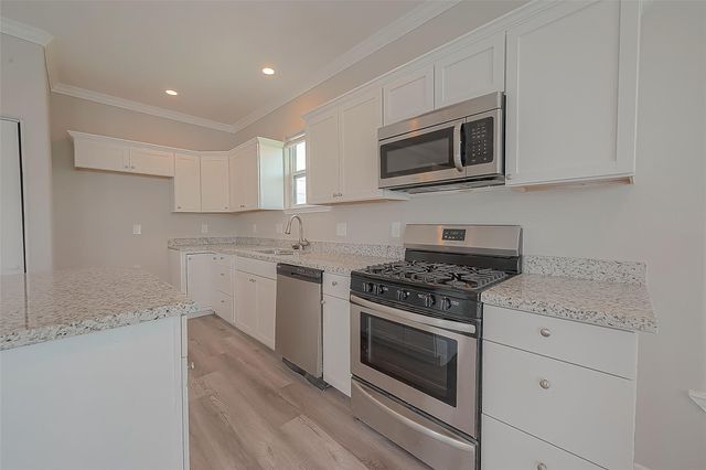 2730 Avenue D, San Leon, TX 77539