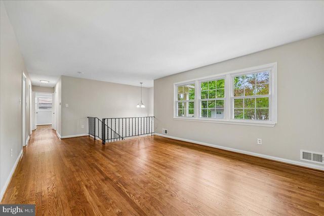5315 MANORFIELD RD, Rockville, MD 20853