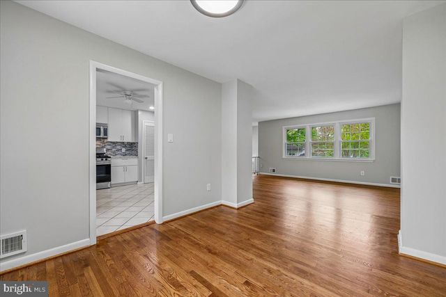 5315 MANORFIELD RD, Rockville, MD 20853