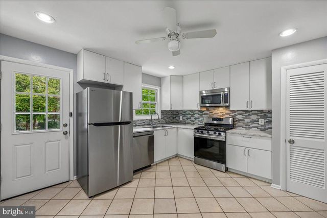 5315 MANORFIELD RD, Rockville, MD 20853