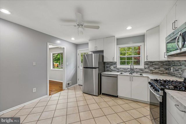 5315 MANORFIELD RD, Rockville, MD 20853