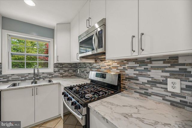 5315 MANORFIELD RD, Rockville, MD 20853