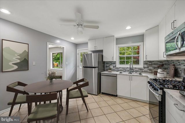 5315 MANORFIELD RD, Rockville, MD 20853