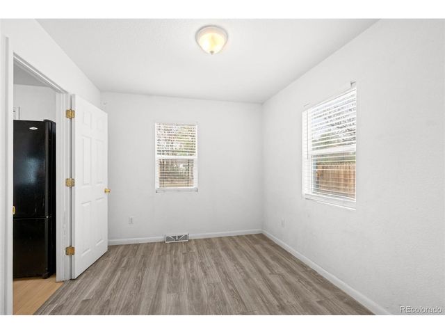 949 S Perry St, Denver, CO 80219