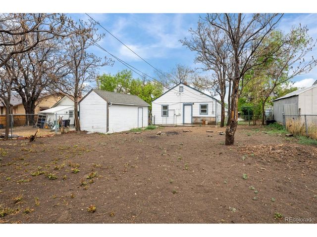 949 S Perry St, Denver, CO 80219