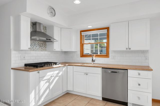 25 Cherry Hill Lane, Manalapan, NJ 07726
