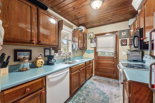 615 N L Street, Lake Worth Beach, FL 33460