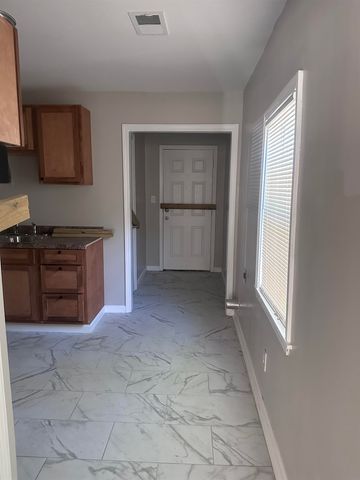 2506 WINNONA AVE, Memphis, TN 38108