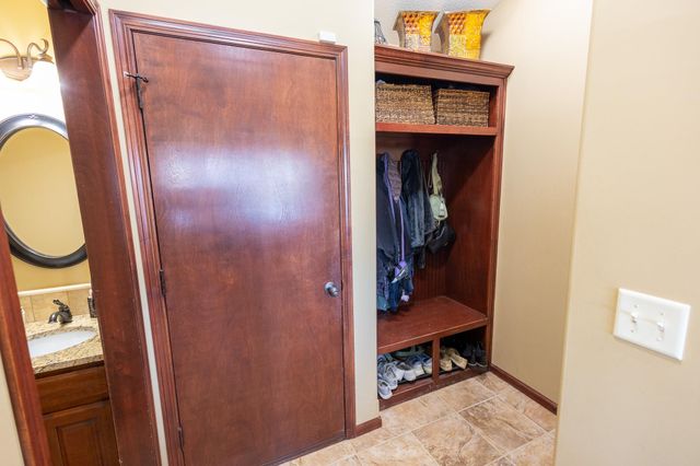 4005 N Lake Ridge Ct., Wichita, KS 67205