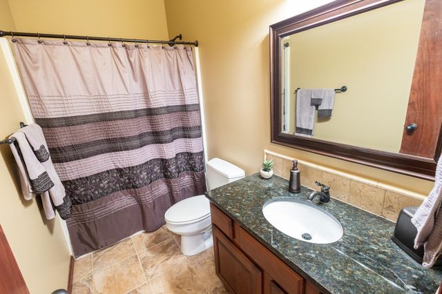 4005 N Lake Ridge Ct., Wichita, KS 67205