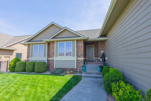4005 N Lake Ridge Ct., Wichita, KS 67205