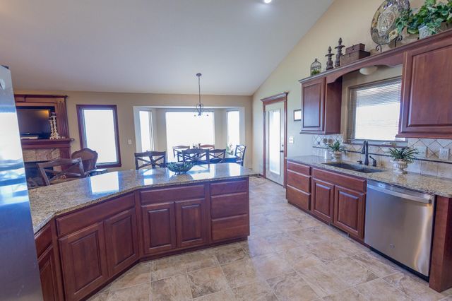 4005 N Lake Ridge Ct., Wichita, KS 67205