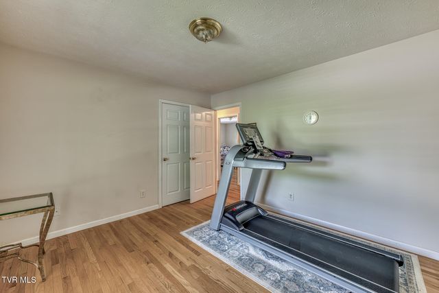 303 Spring House Court, Mount Carmel, TN 37645
