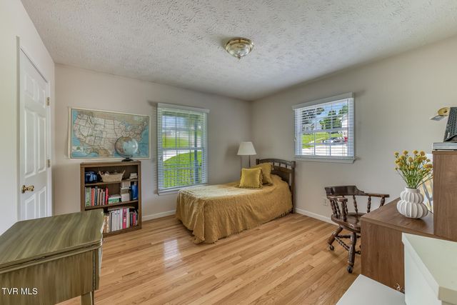 303 Spring House Court, Mount Carmel, TN 37645