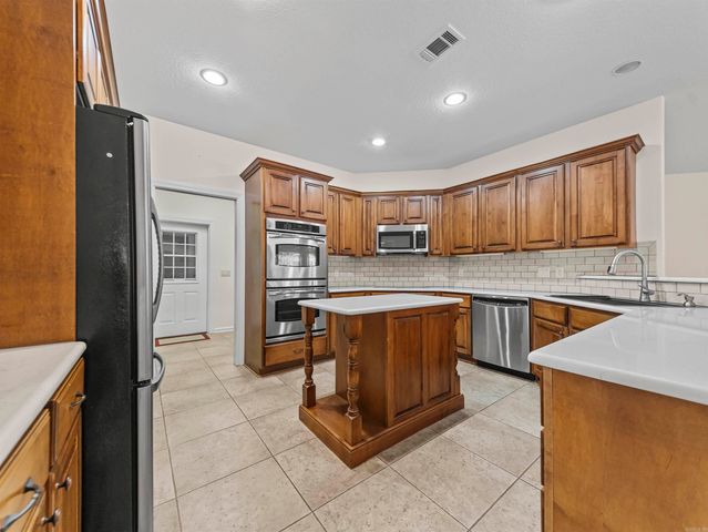 10 Marbella Lane, Hot Springs Village, AR 71909
