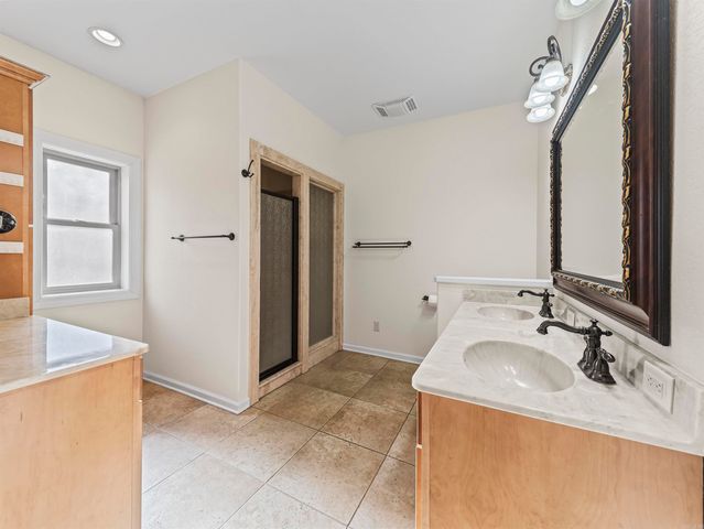 10 Marbella Lane, Hot Springs Village, AR 71909