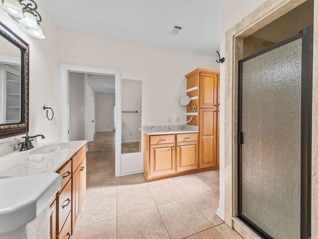 10 Marbella Lane, Hot Springs Village, AR 71909