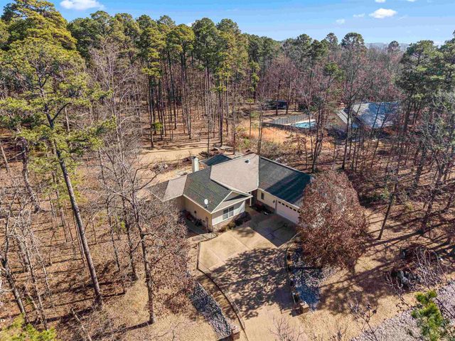 10 Marbella Lane, Hot Springs Village, AR 71909